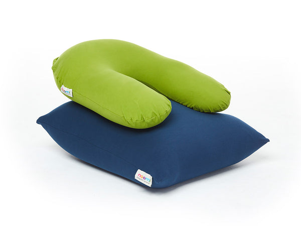 A noomi chair made of an S and a U